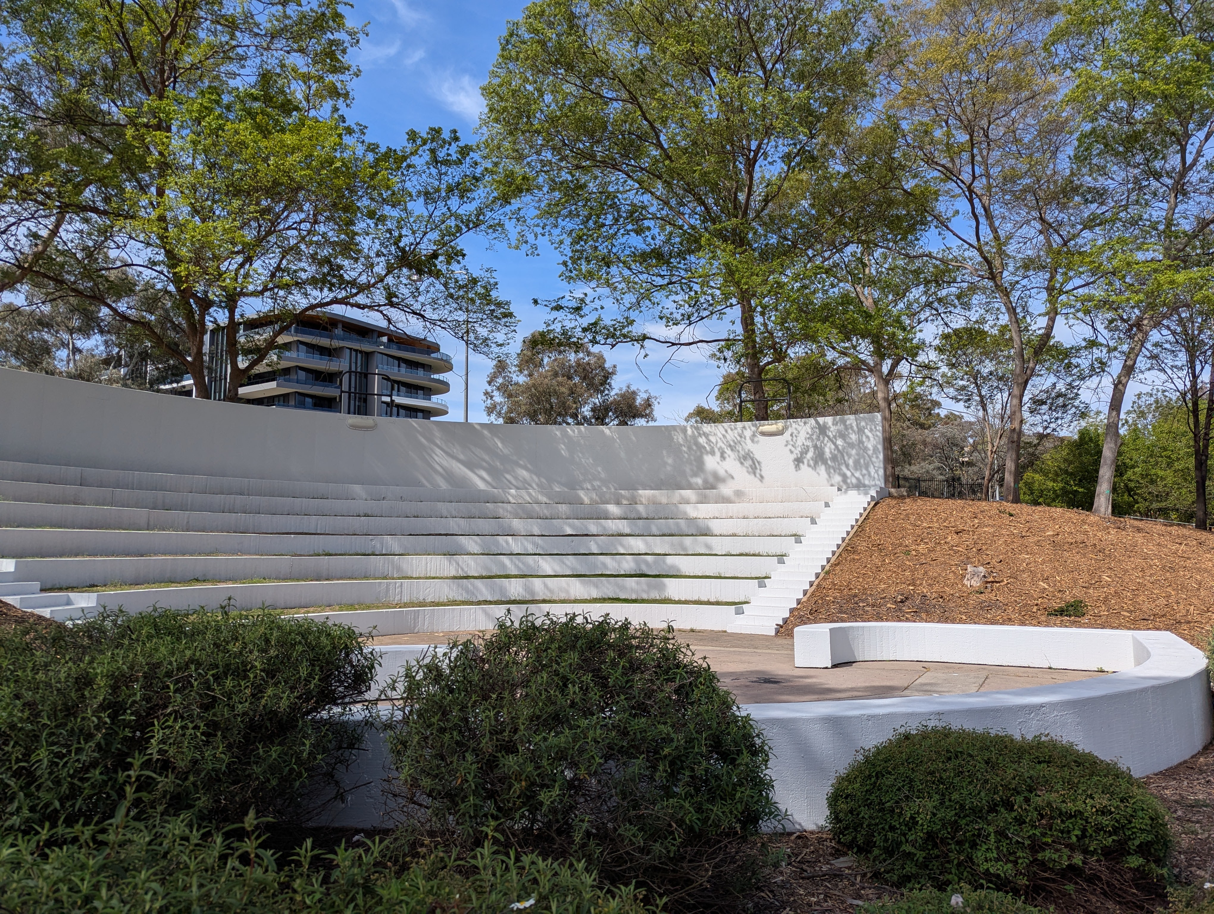 Open-air stepped amphitheatre in a public park